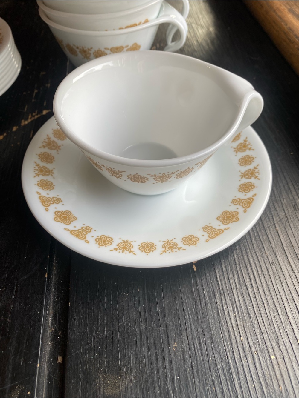 Corral White Porcelain Gravy Boat with Gold Floral Band and Saucer 16 items